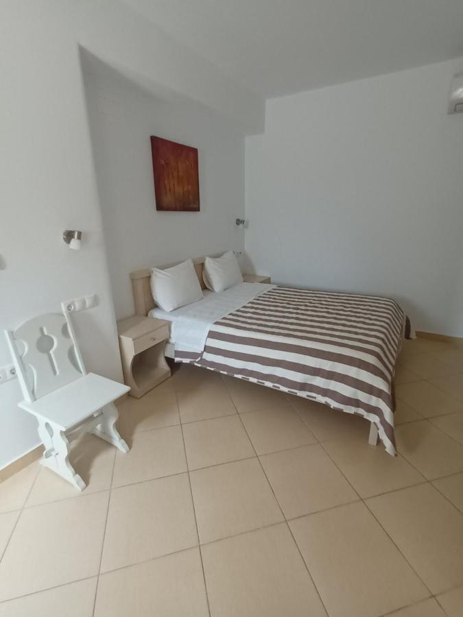 Theofanis Studios Agia Anna  المظهر الخارجي الصورة